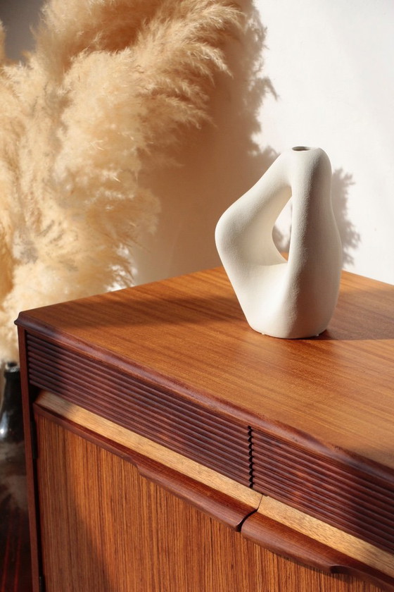 Image 1 of Scandinavisch teakhouten dressoir van Elliots of Newbury