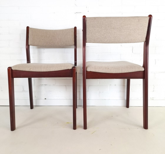 Image 1 of 4 chaises vintage de design danois Findahl en bois et tissu