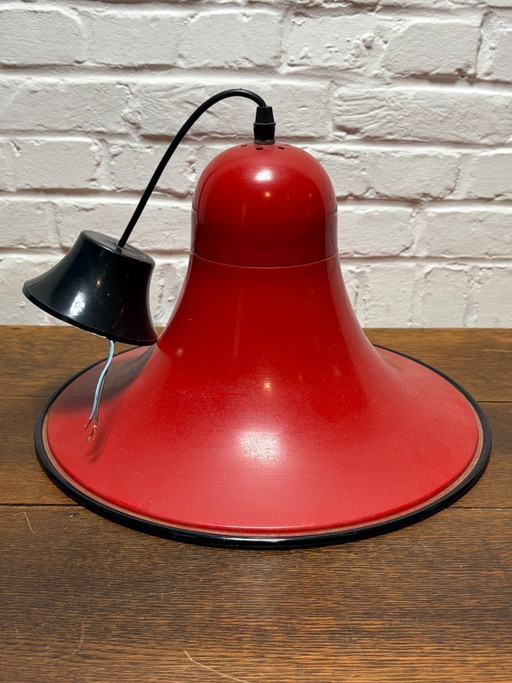 Lámpara colgante de trompeta estilo era espacial vintage, color rojo | estilo retro de los años 70