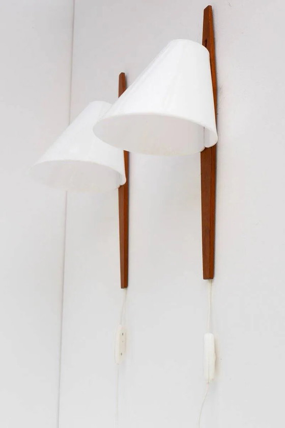 Mid-century moderne Zweedse wandlampen in teak van Uno & Östen Kristiansson voor Luxus, 1975, set van 2 (photo 3 of 21)