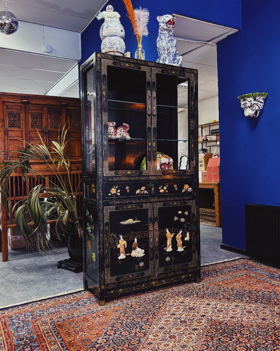 Image 1 of Vitrine chinoise