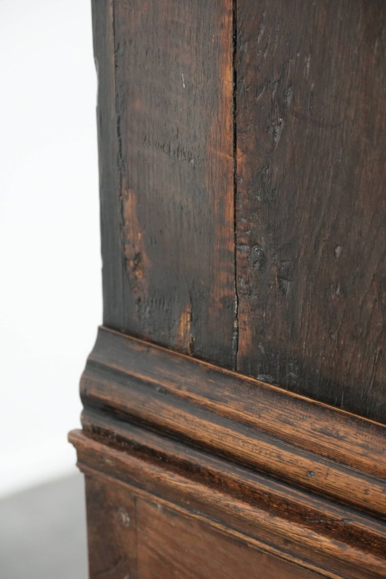 Image 1 of Armoire/meuble ancien en chêne anglais sur support du XVIIe siècle