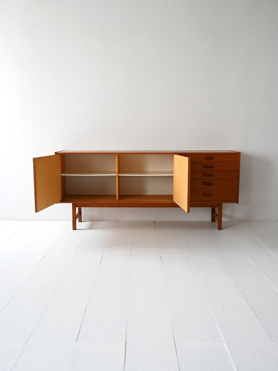 Image 1 of Buffet scandinave en teck avec tiroirs des années 1950/60