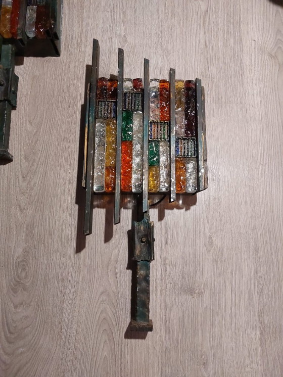 Image 1 of Een paar brutalistische wandlampen van Murano-glas uit de jaren 1960.