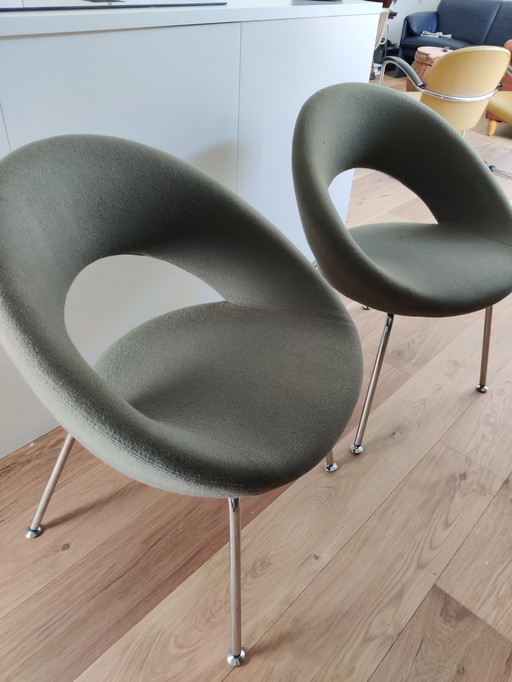 Deux fauteuils/chaises de salle à manger Artifort