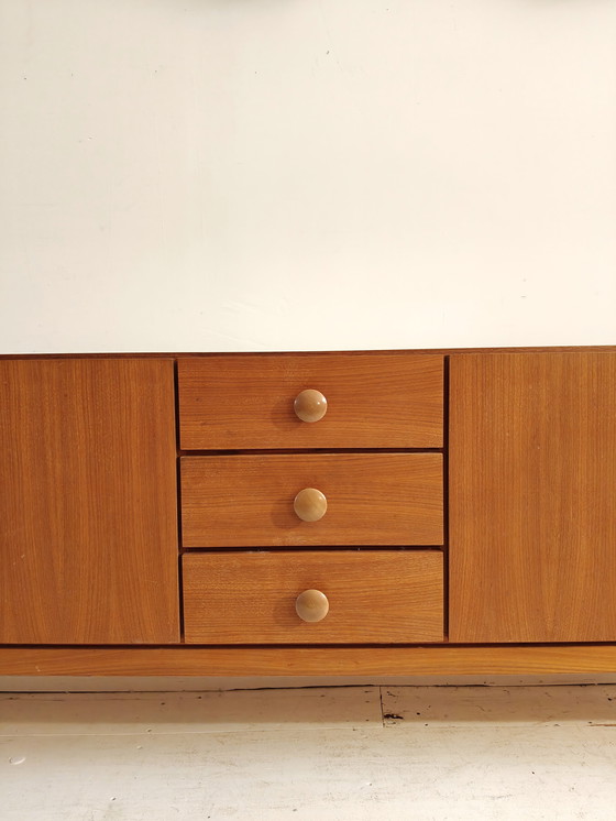 Image 1 of Vintage dressoir palette mobel