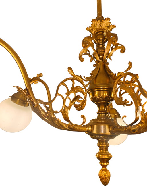 Large brass pendant light in Hollywood Regency style – 5-light with opal glass (approx. 92 cm diameter)