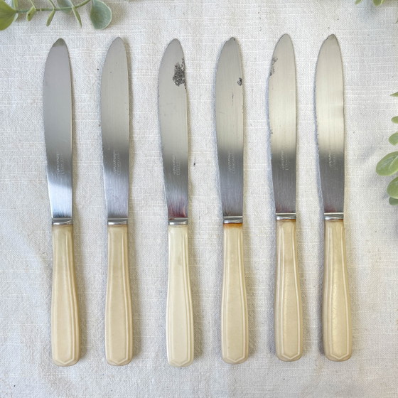 6 couteaux vintage en Bakélite ivoire France – Accessoires de table (photo 7 of 14)