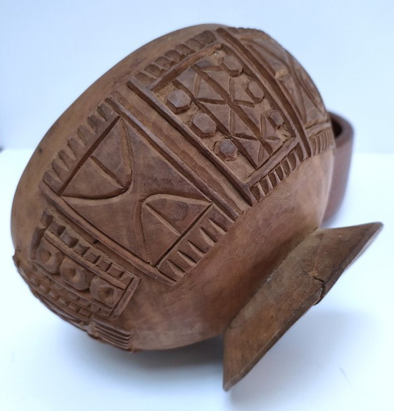 Image 1 of vier antike Massivholzschalen