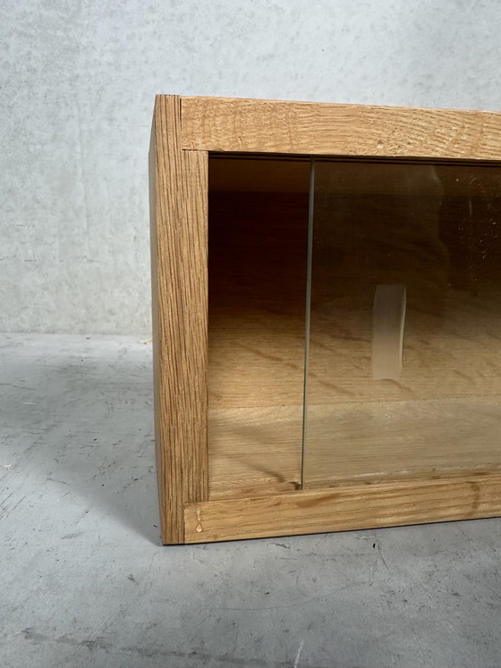 Image 1 of Vitrine pour maquettes de trains - chêne