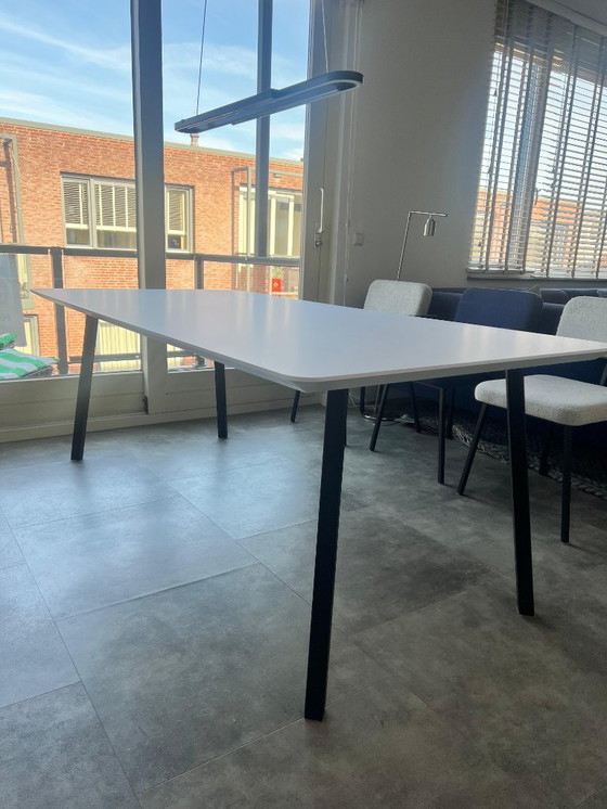Image 1 of Studio Henk Eettafels - New Classic - Zwart - Rechthoekig - Verjongd ronde hoeken - HPL Fenix bianco kos - 200cm - 100cm 