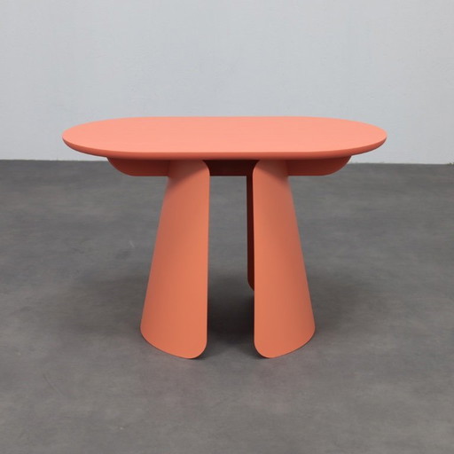 Beistelltisch Totem Pill von Puik Design rosa