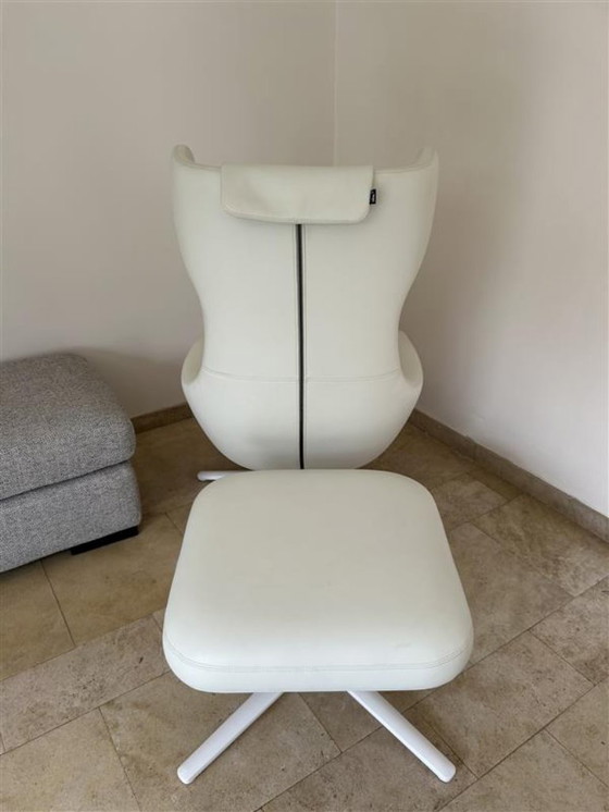 Image 1 of Grand Repos & Ottoman