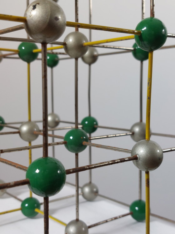 Image 1 of Large square old patinated teaching model, structural model, chemistry, physics, school model