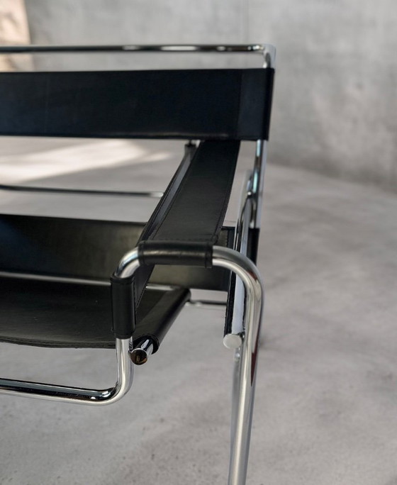 Image 1 of Vintage Wassily-stoel van Marcel Breuer