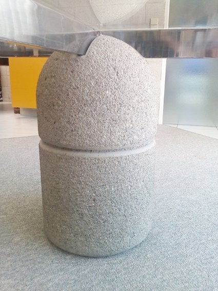 Image 1 of Table en béton et verre "Paracarro" de Giovanni Offredi