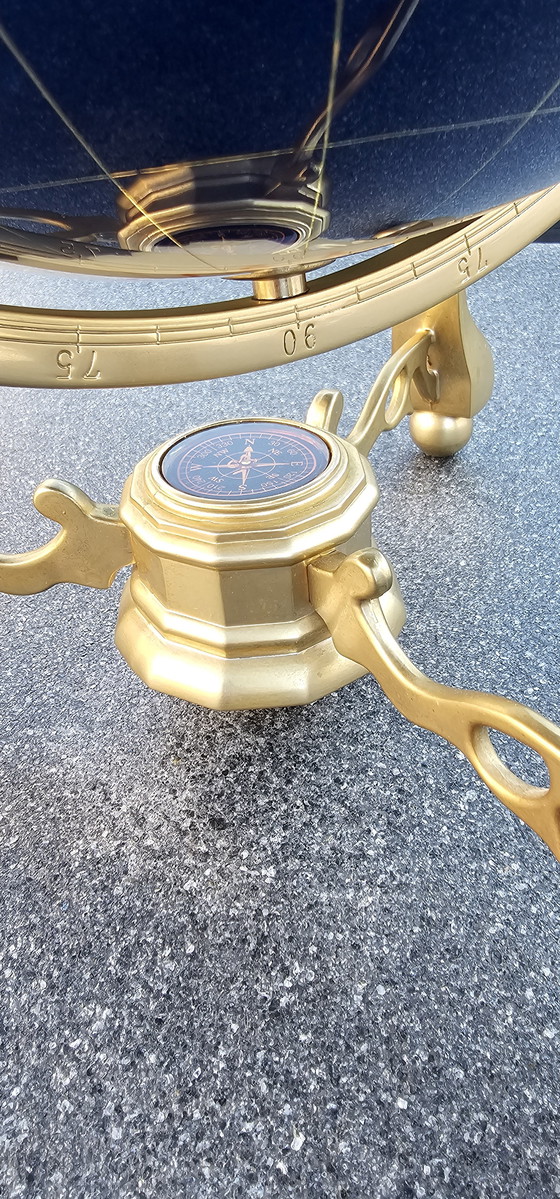 Image 1 of Globo de piedras semipreciosas de lapislázuli