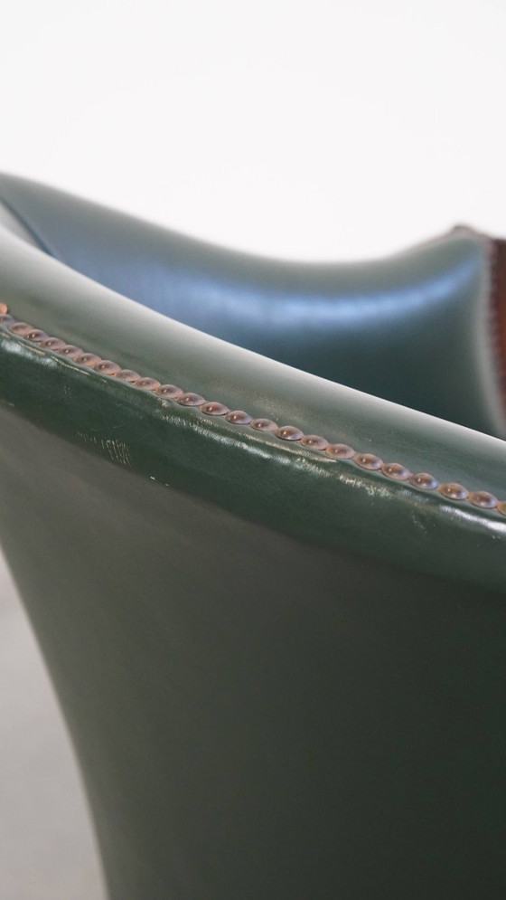 Image 1 of Beistell-/Ess-/Bürostuhl aus grünem Rindsleder und Holz im englischen Stil