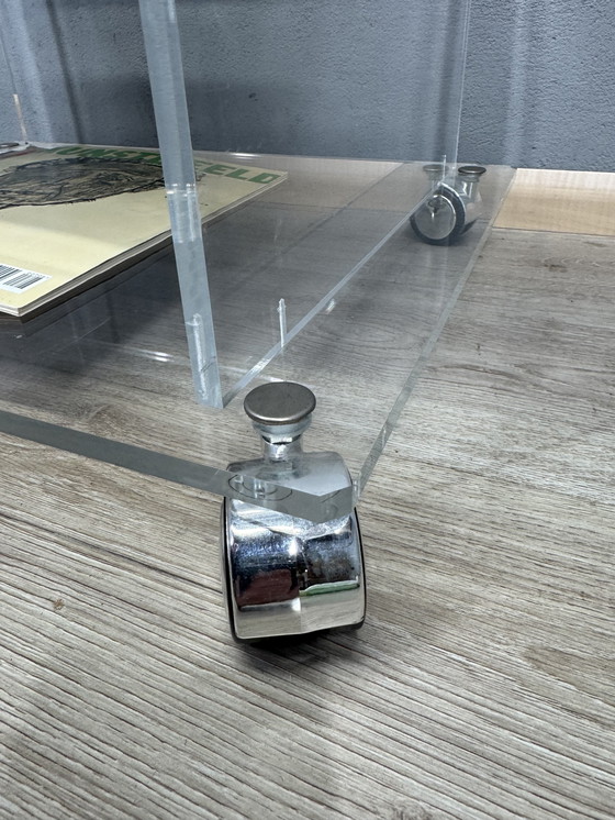 Image 1 of Tavolino laterale in acrilico del 1980