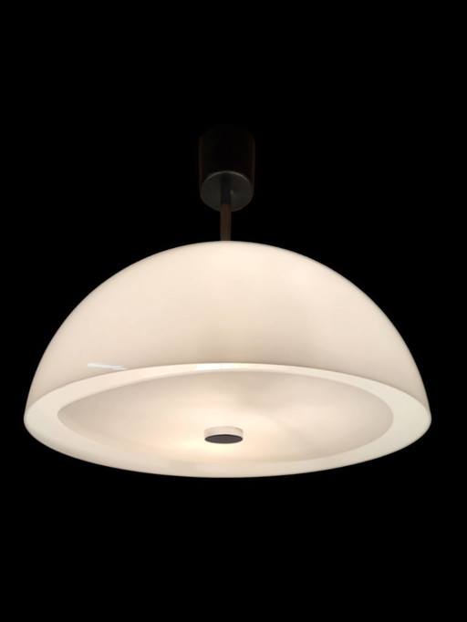 Lampada a sospensione vintage in plexiglass dell'era spaziale, bianca, probabilmente anni '70