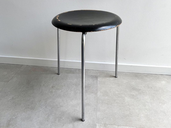 1x Taburete "Dot" de mediados de siglo, 1968, de Arne Jacobsen para Fritz Hansen #2 – Metal, Wood, Vintage (photo 3 of 10)