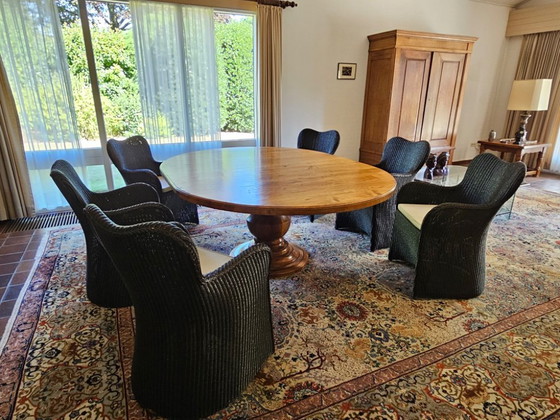 Image 1 of Elegante tavolo ovale in legno + 6 sedie da pranzo in rattan