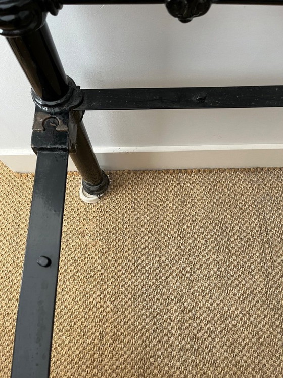 Image 1 of Antiek Engels bed