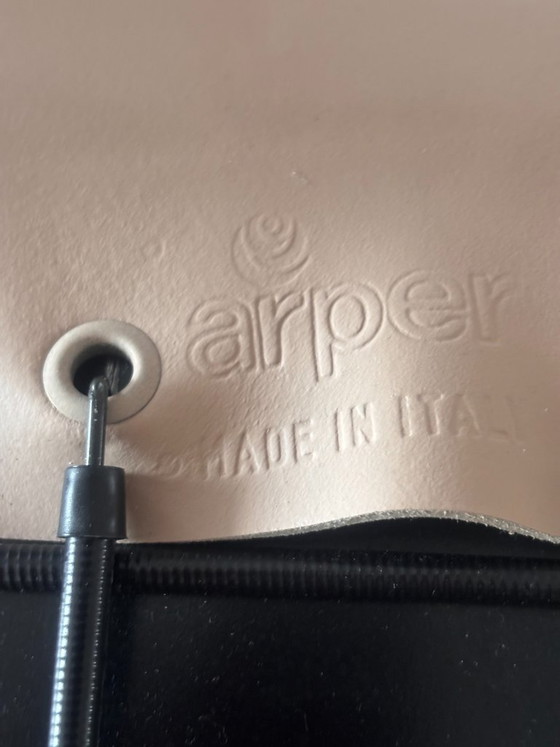 Image 1 of Tavolo in rovere 220x100 con 8 sedie in pelle di design Arper