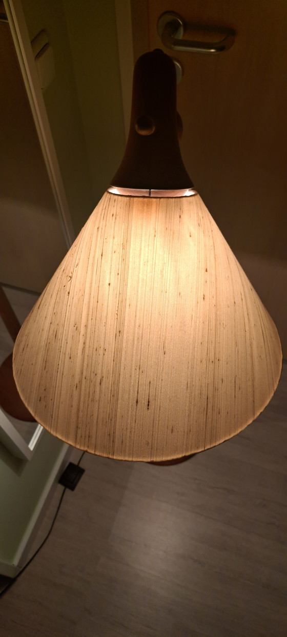Image 1 of Lámpara de pie Dyrlund de teca – Diseño original danés de mediados de siglo