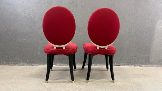 Image 1 of Een paar medaillonstoelen, model Funny Valentine, van Jean-Charles de Castelbajac, 20e eeuw