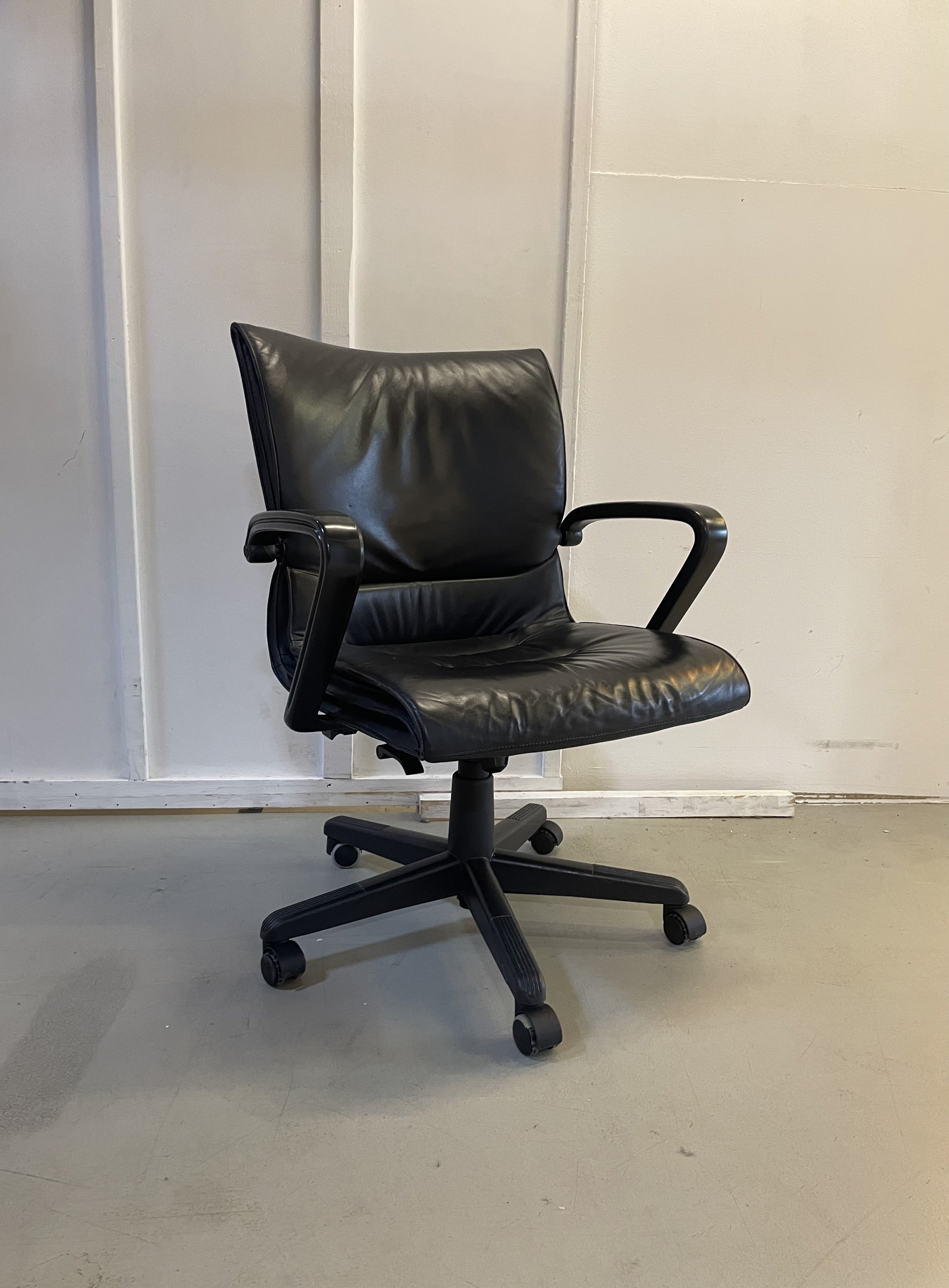 Tecno Office chairs | Whoppah