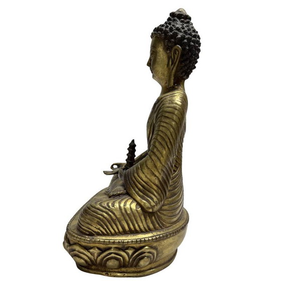 Juego de Altar Chino de Bronce con Buda de la Medicina y Torres Pagoda Gemelas - 3 Piezas (photo 8 of 11)