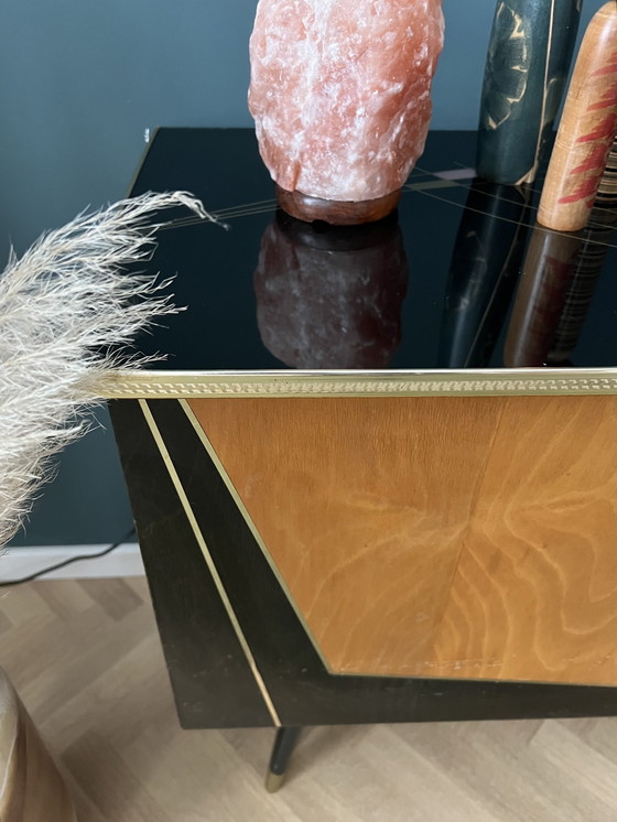 Image 1 of Buffet style rockabilly des années 1950 avec plateau en verre