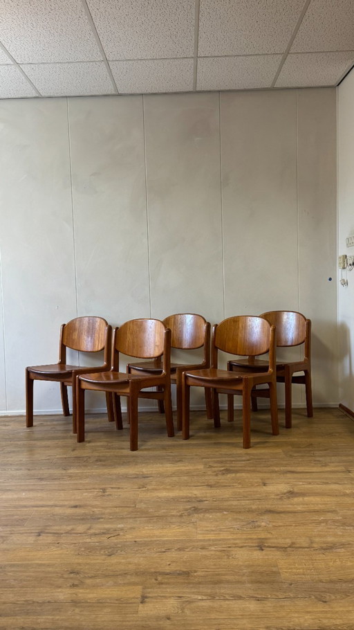 Rare ensemble de 6 chaises Glostrup en teck du milieu du siècle