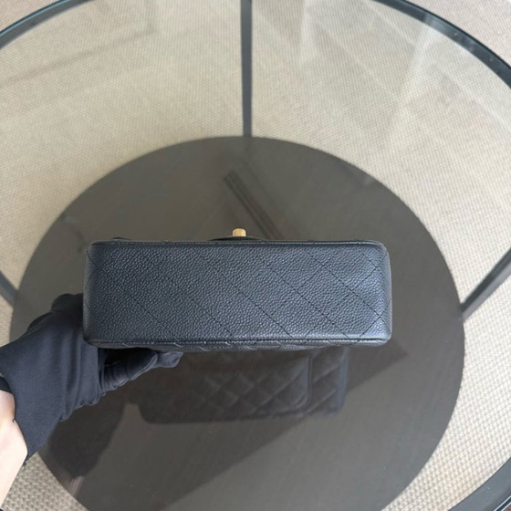 Image 1 of Borsa Chanel Classic Flap Mini - Caviar 20CM trapuntata nera con finiture dorate Serie 20