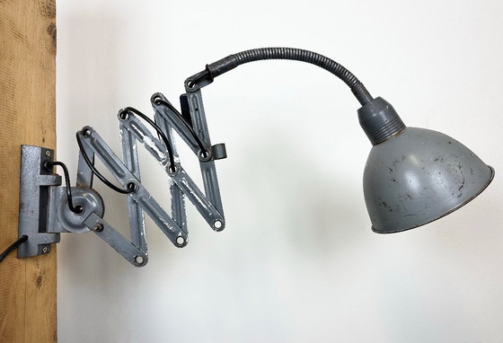 Image 1 of Lampada da parete industriale grigia a forbice di Elektroinstala, anni '60