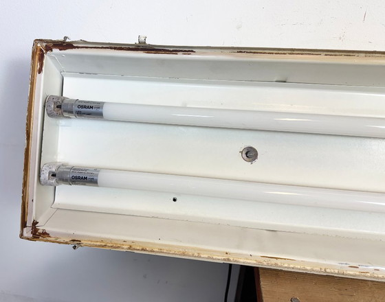 Image 1 of Tube lumineux suspendu industriel beige de la marque Famor, années 1970