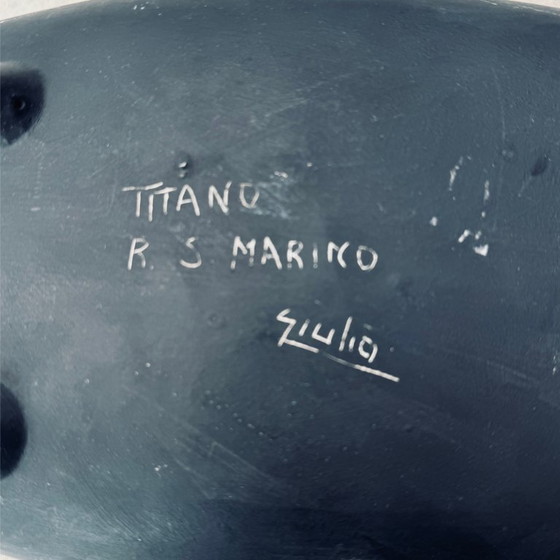 Image 1 of Piatto scultoreo in ceramica con scena di buoi - Studio Titano, San Marino, 1960