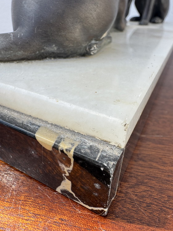 Image 1 of Statua di cane Art Déco in marmo e lega di zinco