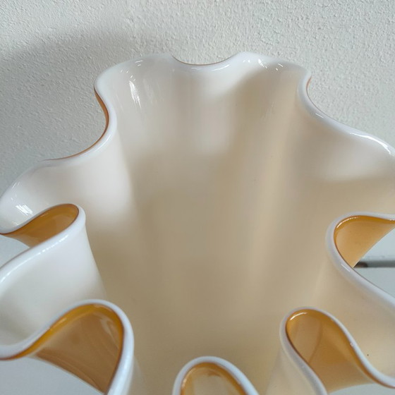 Image 1 of Amberkleurige Fazzoletto bloemenvaas (Murano glas)