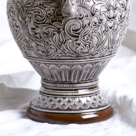 Image 1 of Grande caraffa in maiolica del XIX secolo (1840) con motivo a polena