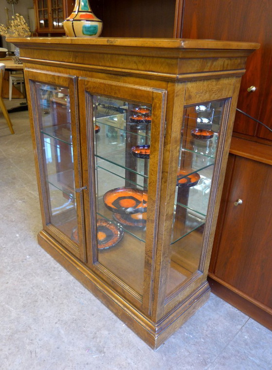 Image 1 of Wunderschöner antiker Vitrinenschrank