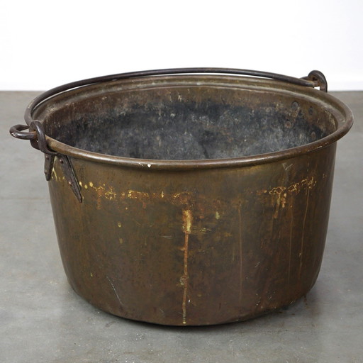 Large Copper Bin/Kettle With Handle