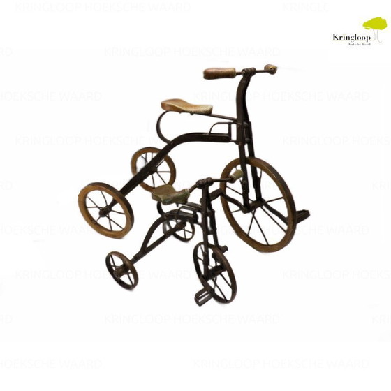 Image 1 of Deux tricycles jouets anciens