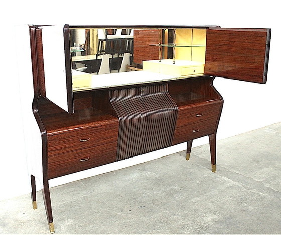 Image 1 of Armoire en acajou par Osvaldo Borsani