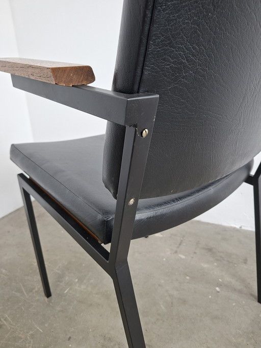 Mid century fauteuil Spectrum teakhouten armleggers 