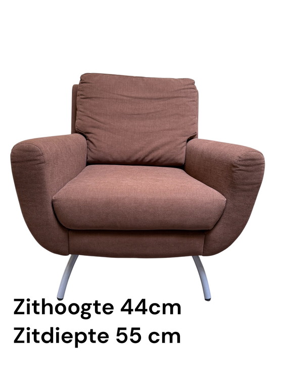 Image 1 of Vintage fauteuil in uni stoffering kleur bruin poten aluminium kleur 