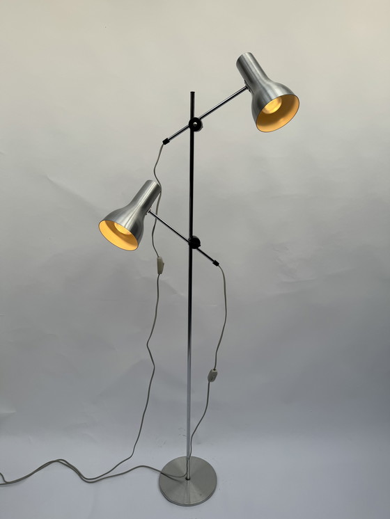 Image 1 of Minimalistische staande lamp uit het midden van de eeuw – verstelbaar ontwerp met dubbele kegel (Hala Zeist / Anvia-stijl)