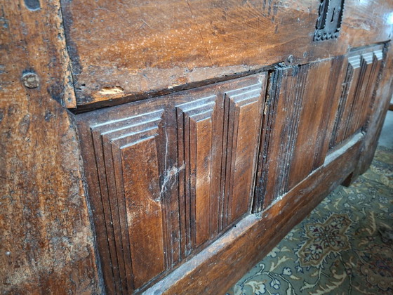 Image 1 of Grand Coffre Cassone Louis XIII renaissance 16ème siècle