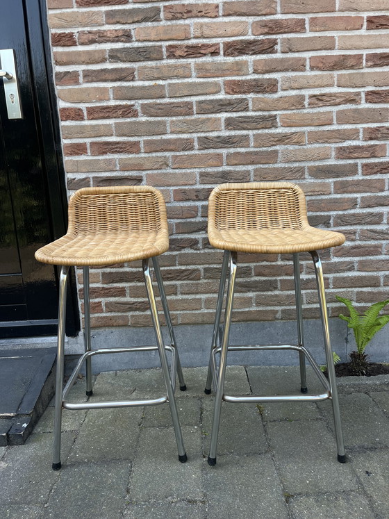 Image 1 of Krukken Rohe Noordwolde Diek van Sliedregt barkruk Rotan 